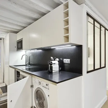 Mandar Apartman *